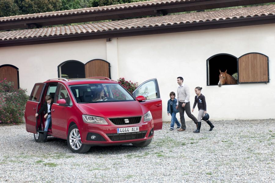  Seat Alhambra 4x4 2011 года  (фото 30 из 46)